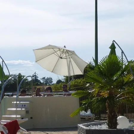 Parque de Campismo Cosy Pour 5 Pers. Avec Terrasse, Vue Etang - Api-1-52-288 *