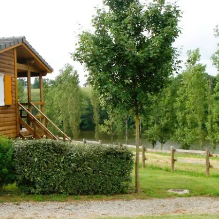 Cosy Pour 5 Pers. Avec Terrasse, Vue Etang - Api-1-52-288 Parque de Campismo Naucelle