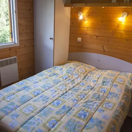 Cosy Pour 5 Pers. Avec Terrasse, Vue Etang - Api-1-52-288 Parque de Campismo Naucelle